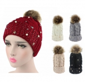 Knit winter hats with the pearls with the real furl