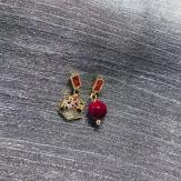 A small red bean asymmetric earring with a short and simple Earring